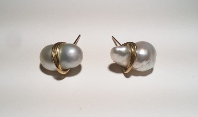 Biwa Wrap Earrings 22k
